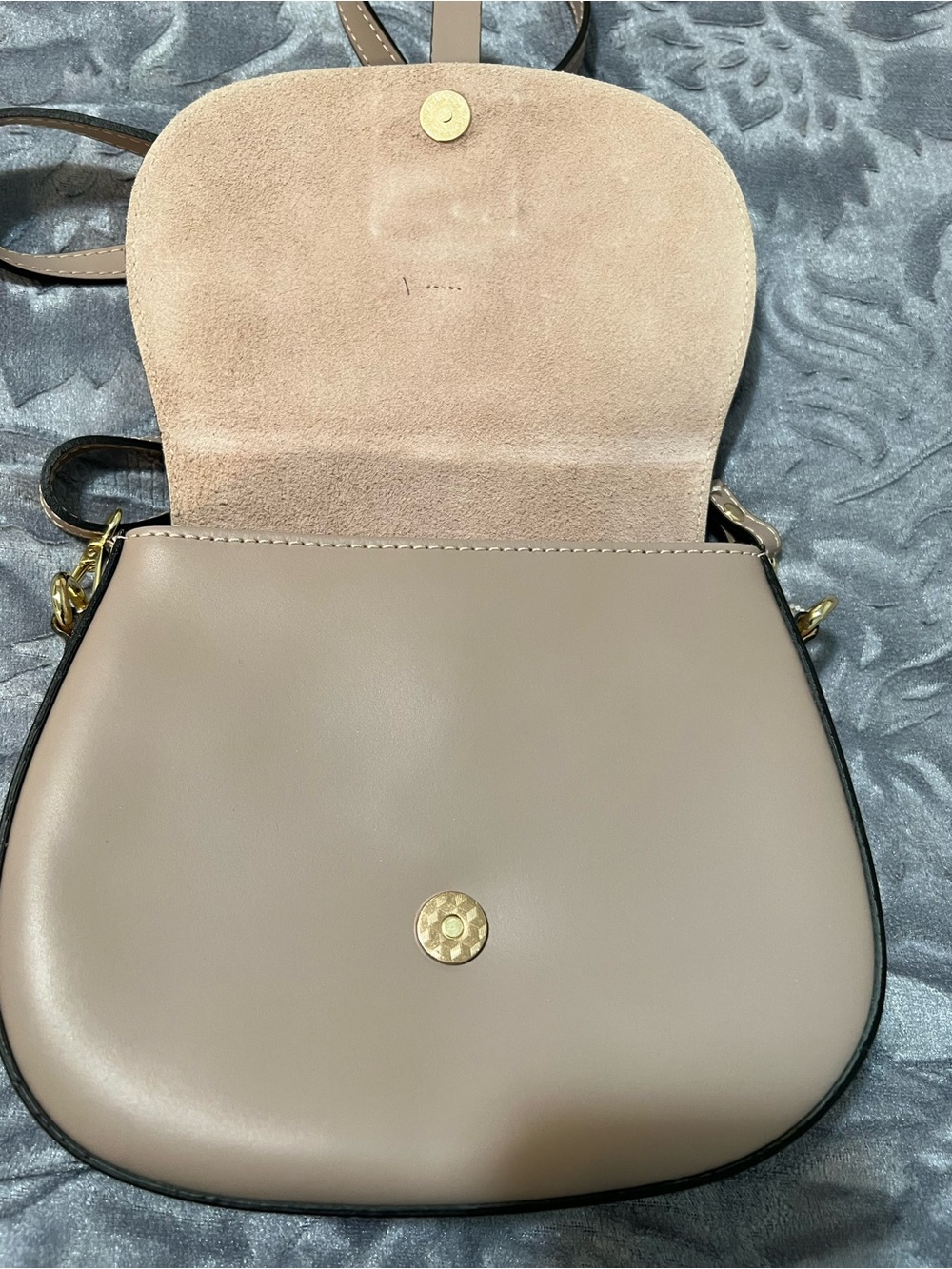 MADE IN ITALY Crossbody Genuine Suede Leather Bag cognac colour, - Picture 6 of 15